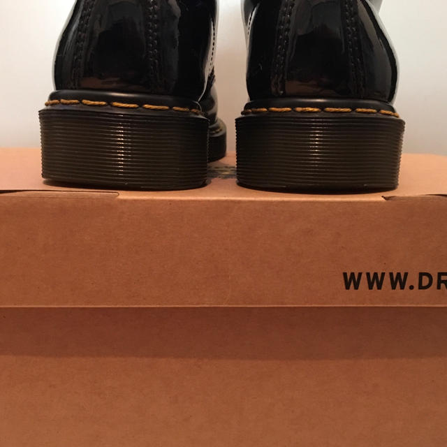 Dr.Martens(ドクターマーチン)のDr.Martens 1460W 8ホール エナメルブーツ 26cm メンズの靴/シューズ(ブーツ)の商品写真