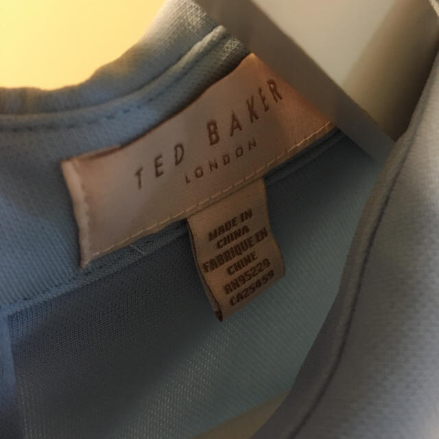 TED BAKER(テッドベイカー)のTed baker 新作 レディースのワンピース(ひざ丈ワンピース)の商品写真