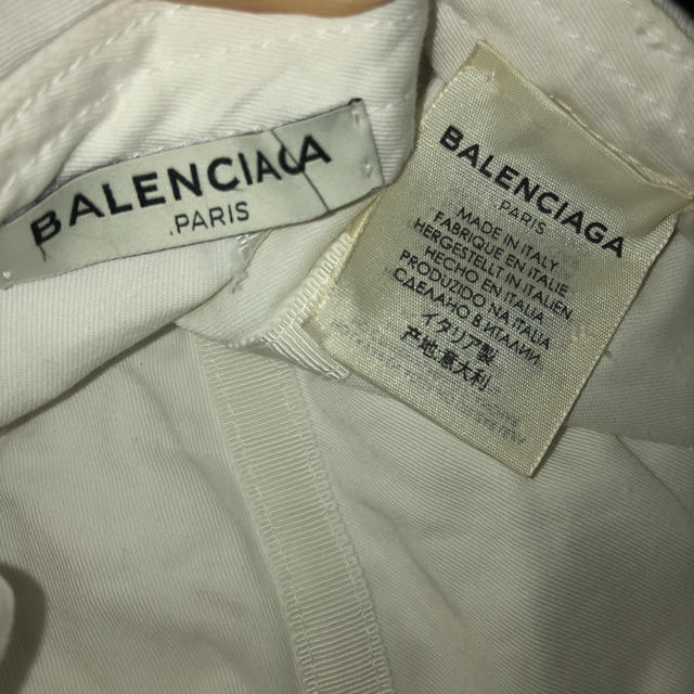 Balenciaga キャップ 白