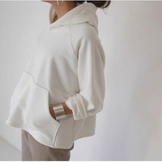 ビューティアンドユースユナイテッドアローズ(BEAUTY&YOUTH UNITED ARROWS)のWideBoxyFoodie（WHITE）(パーカー)