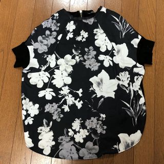 ザラ(ZARA)のZARA フラワートップス(その他)