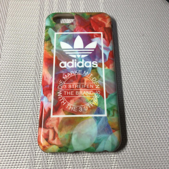 adidas(アディダス)のiPhone6 adidasカバー スマホ/家電/カメラのスマホアクセサリー(iPhoneケース)の商品写真