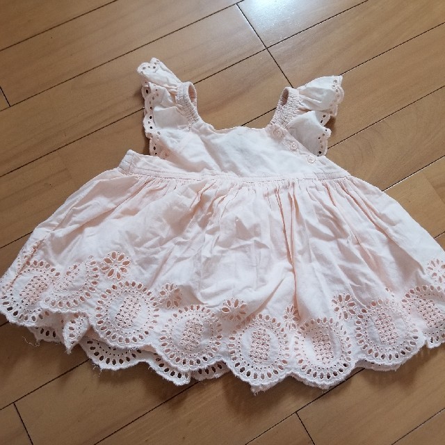 babyGAP(ベビーギャップ)のgap トップス キッズ/ベビー/マタニティのキッズ服女の子用(90cm~)(Tシャツ/カットソー)の商品写真