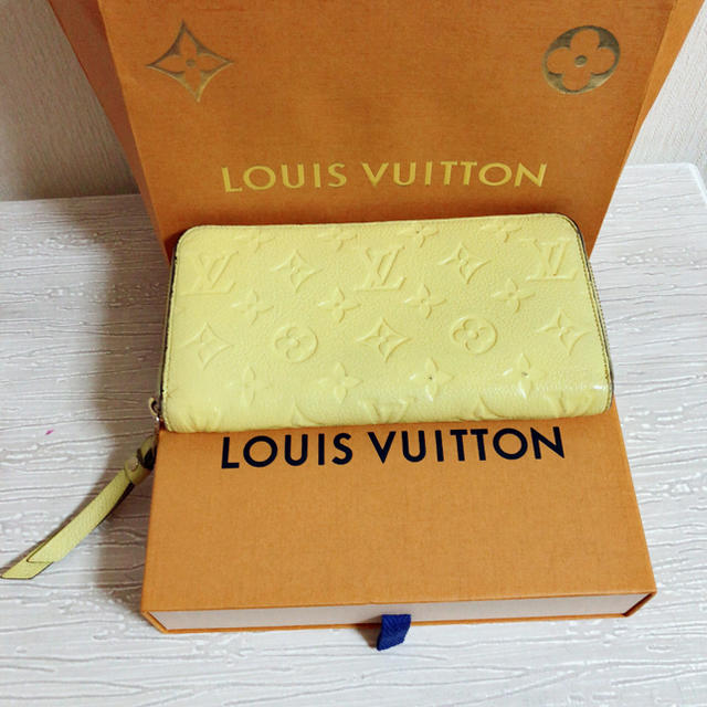 LOUIS VUITTON(ルイヴィトン)の専用出品 ルイヴィトン  長財布 レディースのファッション小物(財布)の商品写真