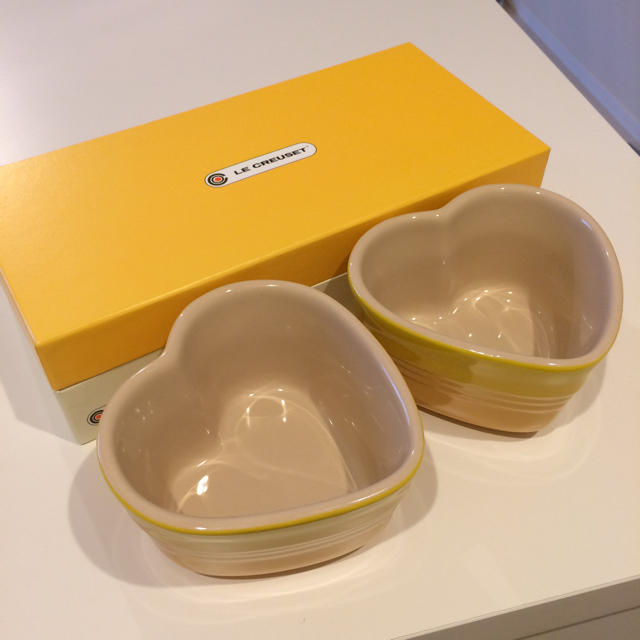 LE CREUSET(ルクルーゼ)のル・クルーゼハート形陶器♡新品未使用 インテリア/住まい/日用品のキッチン/食器(食器)の商品写真