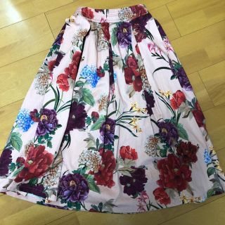 ザラ(ZARA)の★ZARA★花柄スカート(ひざ丈スカート)