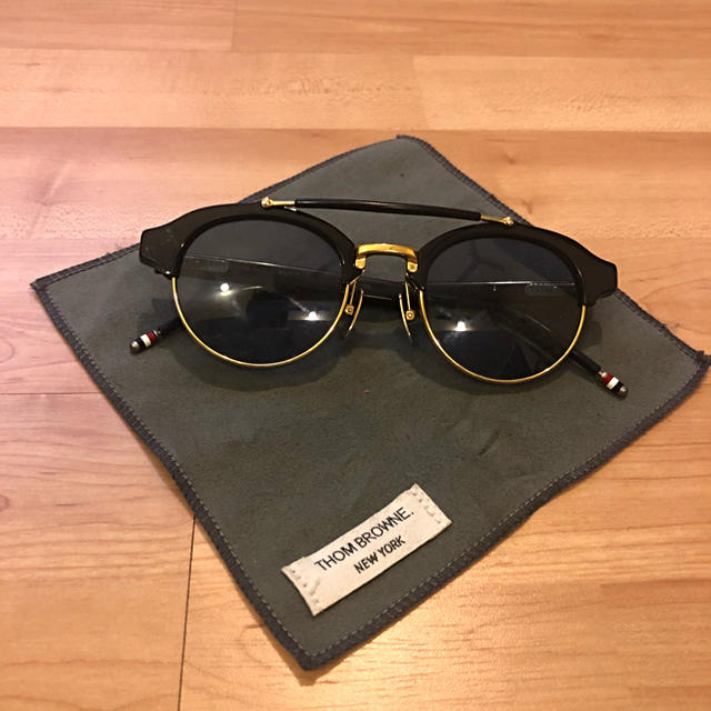 THOM BROWNE / サングラス / Navy / TB-700 驚きの安さ www.gold-and