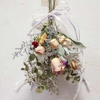 優しい薔薇とﾗﾑｽﾞｲﾔｰのスワッグ(ドライフラワー)