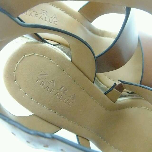 ZARA(ザラ)のZARA 新品サンダル レディースの靴/シューズ(サンダル)の商品写真