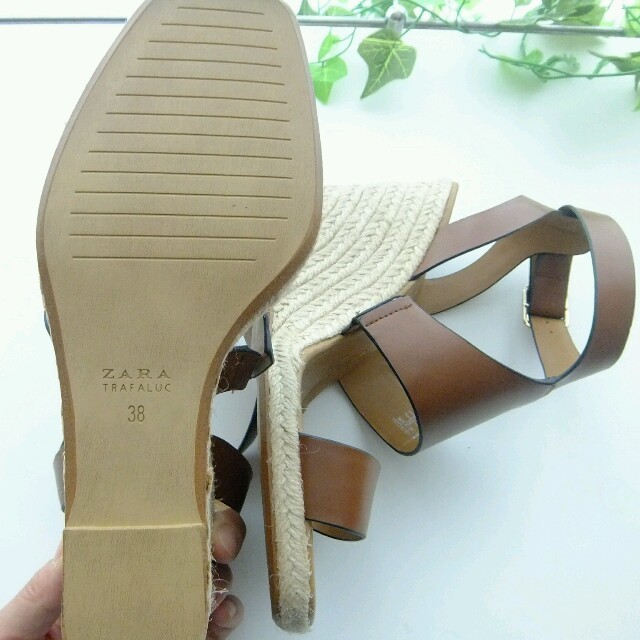 ZARA(ザラ)のZARA 新品サンダル レディースの靴/シューズ(サンダル)の商品写真