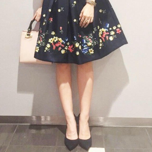 31 Sons de mode(トランテアンソンドゥモード)の♡トランテアン 花柄スカート♡ レディースのスカート(ひざ丈スカート)の商品写真
