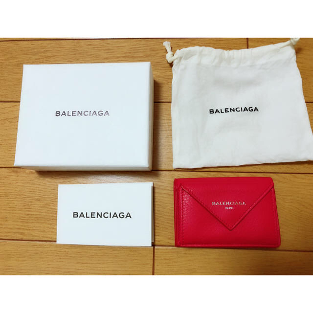 Balenciaga(バレンシアガ)の超美品！バレンシアガ ペーパーミニウォレット レッド レディースのファッション小物(財布)の商品写真