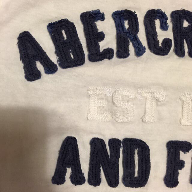 Abercrombie&Fitch(アバクロンビーアンドフィッチ)の大人気🎶アバクロ レディースのトップス(Tシャツ(半袖/袖なし))の商品写真