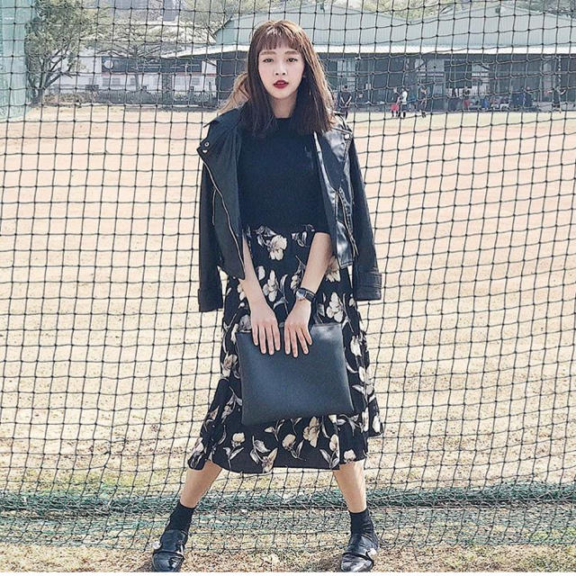 dholic(ディーホリック)の韓国✳︎大きめ花柄スカート レディースのスカート(ひざ丈スカート)の商品写真