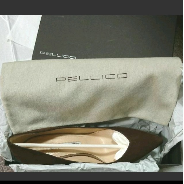 PELLICO(ペリーコ)のペリーコ スエードポインテッドパンプス ブラウン 37 レディースの靴/シューズ(ハイヒール/パンプス)の商品写真