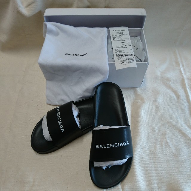 Balenciaga(バレンシアガ)の【今日限りの最終値下げ！】BALENCIAGA フラットサンダル メンズの靴/シューズ(サンダル)の商品写真