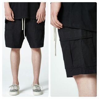 フィアオブゴッド(FEAR OF GOD)のS FOG Essentials cargo shorts(ショートパンツ)