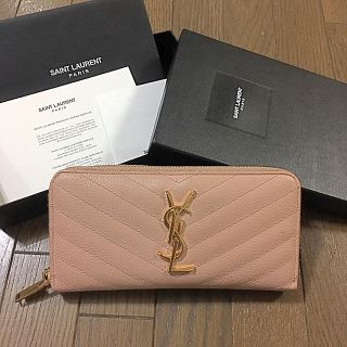 0時までの限定お値下げ、SAINT LAURENT　ピンクベージュ　二つ折り財布