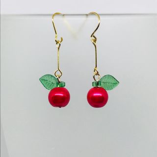 ロングタイプ ミニリンゴ ピアス(ピアス)