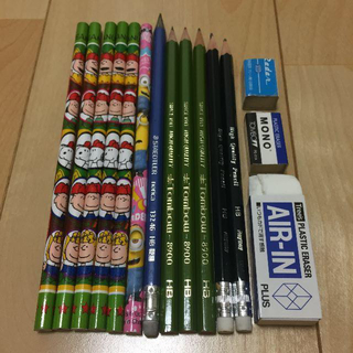 トンボエンピツ(トンボ鉛筆)の鉛筆12本＋消しゴム3個(鉛筆)