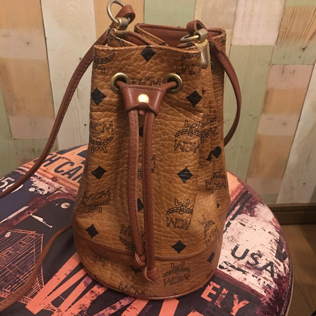 ¥13,000→¥11,800 MCM エムシーエム 巾着型 ショルダーバッグ