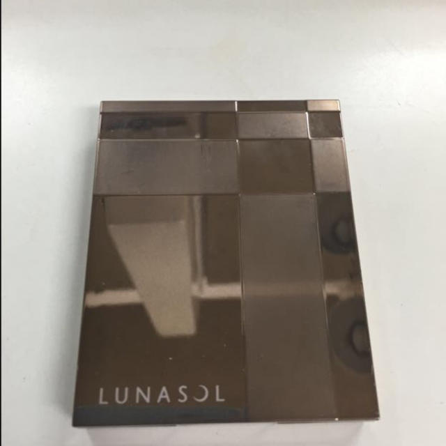 LUNASOL(ルナソル)のルナソル モデリンググロッシーアイズ コスメ/美容のベースメイク/化粧品(その他)の商品写真