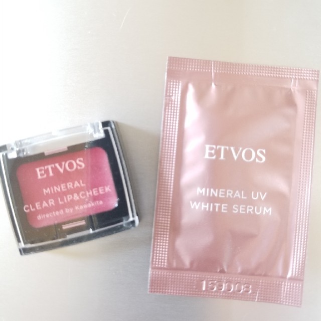 ETVOS(エトヴォス)のエトヴォス　リップ&チーク・ミネラルUVホワイトセラム コスメ/美容のベースメイク/化粧品(チーク)の商品写真