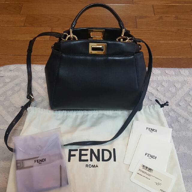 こちら専用です！フェンディ FENDI スタッズ　ピーカブー ブラック　ミニ