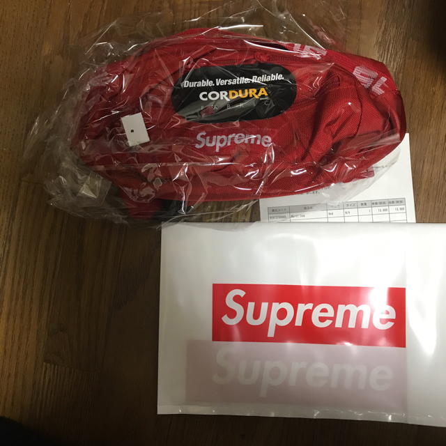Supreme(シュプリーム)のsupreme ウエストバッグ 赤 メンズのバッグ(ボディーバッグ)の商品写真