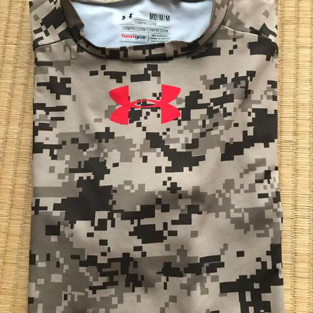 UNDER ARMOUR(アンダーアーマー)のアンダーアーマー kidsシャツ キッズ/ベビー/マタニティのキッズ服男の子用(90cm~)(Tシャツ/カットソー)の商品写真