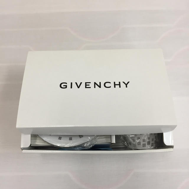 GIVENCHY(ジバンシィ)の【早い者勝ち様 専用】ジバンシー ティーカップ セット インテリア/住まい/日用品のキッチン/食器(グラス/カップ)の商品写真