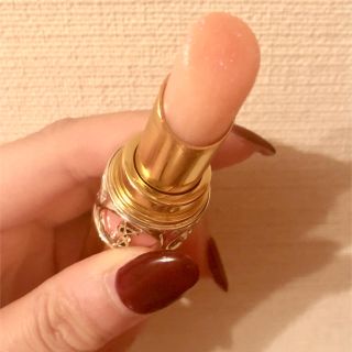 イヴサンローランボーテ(Yves Saint Laurent Beaute)の限定色 YSL ルージュ ヴォリュプテ シャイン No.56 ピンクインシルバー(口紅)