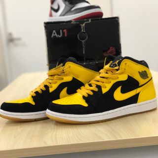 ナイキ(NIKE)のNIKE AIRJORDAN1 イエロー ナイキ エアジョーダン1 (スニーカー)