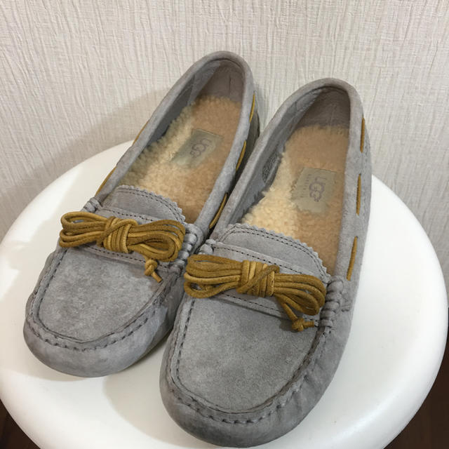 UGG 中ボア敷き モカシン