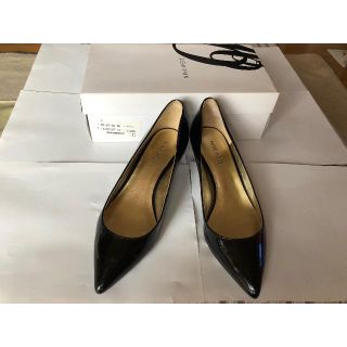 ナインウエスト(NINE WEST)の(送込・箱付)NINE WEST黒本革エナメルのポインテッド4cm24.5cm(ハイヒール/パンプス)