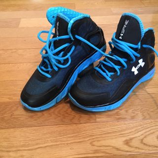 アンダーアーマー(UNDER ARMOUR)の［値下げしました］Spine Bionic Black(スニーカー)