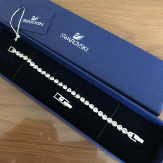 スワロフスキー(SWAROVSKI)のスワロフスキーブレスレット(ブレスレット/バングル)