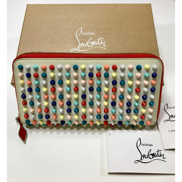 Christian Louboutin(クリスチャンルブタン)のChristian Louboutin クリスチャンルブタン スタッズ 長財布  レディースのファッション小物(財布)の商品写真