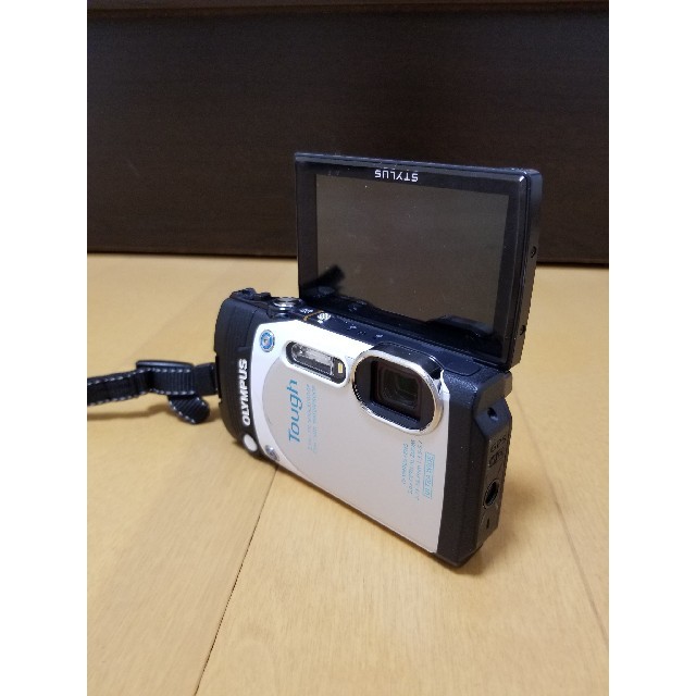 OLYMPUS(オリンパス)の手数料導入につき最終価格 6/3まで‼ 防水 オリンパス TG-870 デジカメ スマホ/家電/カメラのカメラ(コンパクトデジタルカメラ)の商品写真