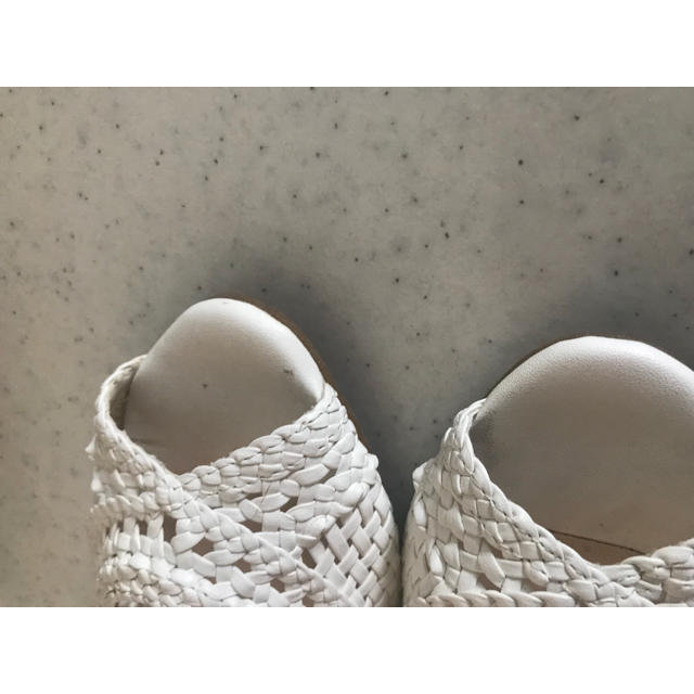 Odette e Odile(オデットエオディール)のオデットエオディール 夏用白メッシュパンプス レディースの靴/シューズ(ハイヒール/パンプス)の商品写真