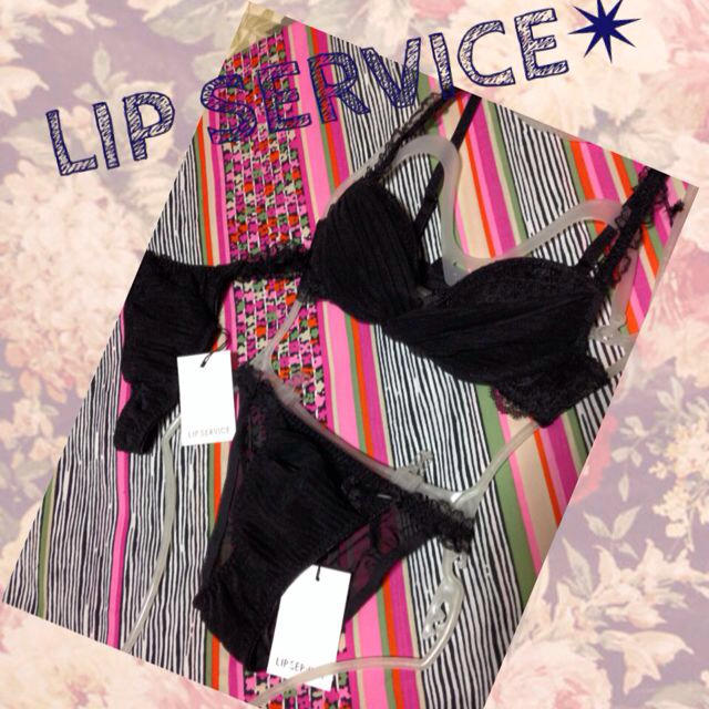 LIP SERVICE(リップサービス)の新品★LIP SERVICE 3点SET レディースのトップス(ベアトップ/チューブトップ)の商品写真