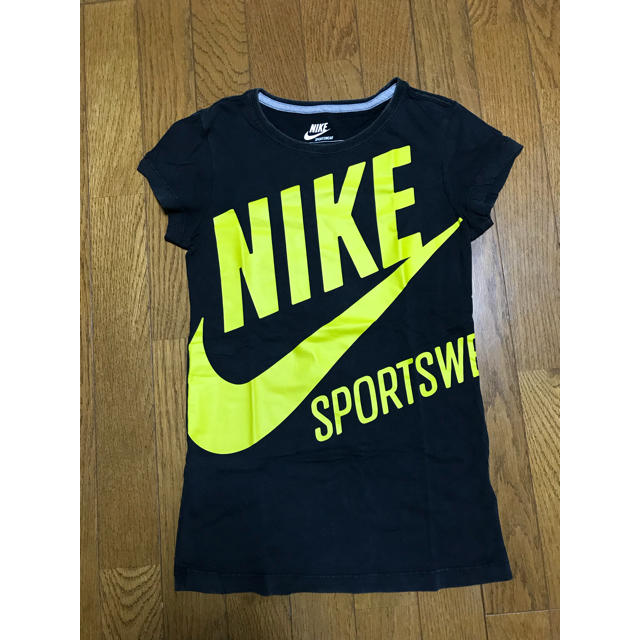 NIKE(ナイキ)のナイキ Tシャツ レディースのトップス(Tシャツ(半袖/袖なし))の商品写真