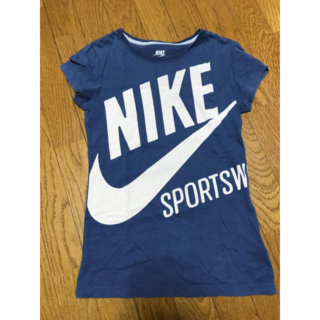 NIKE(ナイキ)のナイキ Tシャツ レディースのトップス(Tシャツ(半袖/袖なし))の商品写真