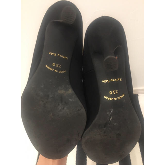 シンプルなブラックパンプス レディースの靴/シューズ(ハイヒール/パンプス)の商品写真
