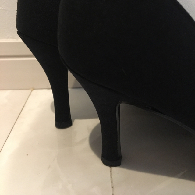 シンプルなブラックパンプス レディースの靴/シューズ(ハイヒール/パンプス)の商品写真
