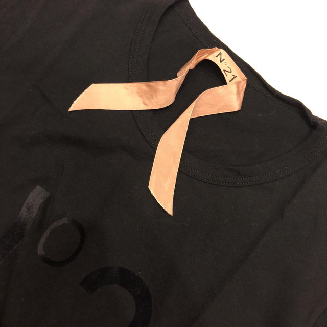N°21(ヌメロヴェントゥーノ)のヌメロ Tシャツ 専用 レディースのトップス(Tシャツ(半袖/袖なし))の商品写真