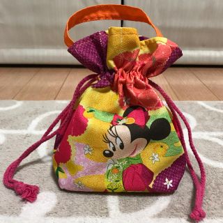 ディズニー(Disney)の【未使用】和柄 ちりめん素材 巾着(ランチボックス巾着)