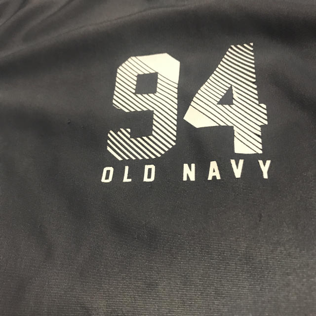 Old Navy(オールドネイビー)のOLD NAVY✴︎半袖ラッシュガード✴︎110 キッズ/ベビー/マタニティのキッズ服男の子用(90cm~)(水着)の商品写真