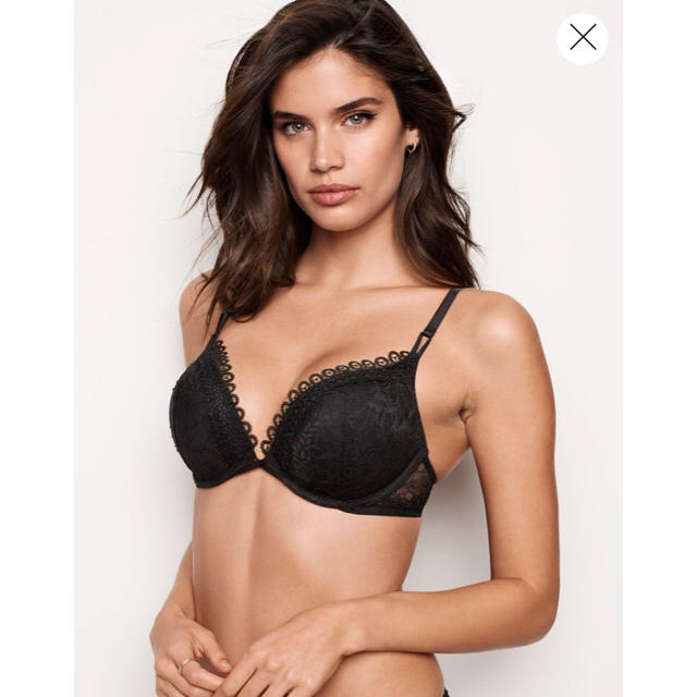 Victoria's Secret(ヴィクトリアズシークレット)のVictoria's Secret☆2cup up☆ブラ☆新品 レディースの下着/アンダーウェア(ブラ)の商品写真