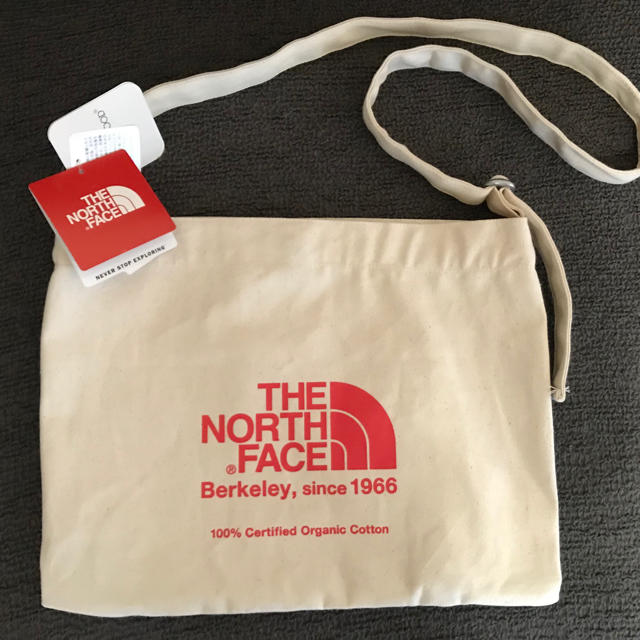 THE NORTH FACE(ザノースフェイス)のノースフェイス ミュゼットバック 赤 レディースのバッグ(ショルダーバッグ)の商品写真